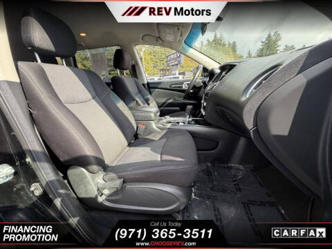 2020 Nissan Pathfinder SV