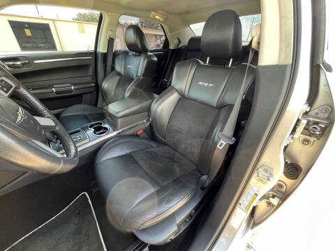 2009 Chrysler 300 SRT-8