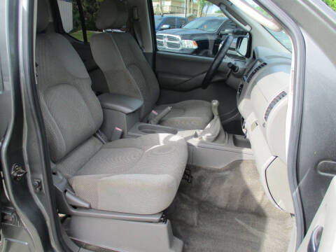 2005 Nissan Frontier SE