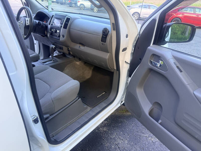 2017 Nissan Frontier SV