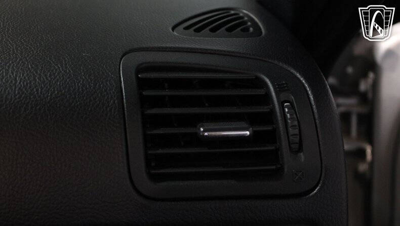 2004 Ford Thunderbird Deluxe