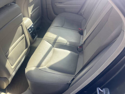 2012 Chrysler 300 Limited