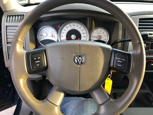 2005 Dodge Dakota for sale at Extreme Auto Plaza in Des Moines, IA