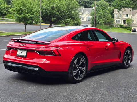 2024 Audi e-tron GT quattro Premium Plus