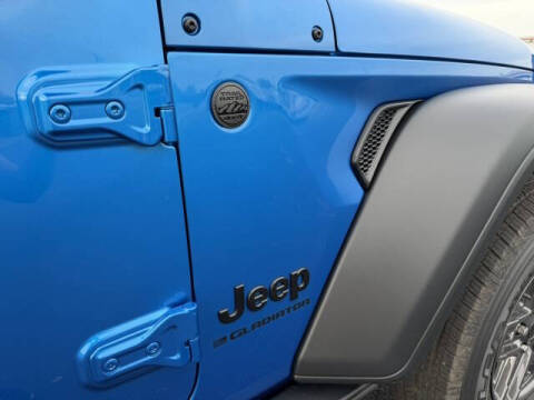 2026 Jeep Gladiator Sport S