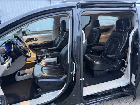 2020 Chrysler Voyager LXi
