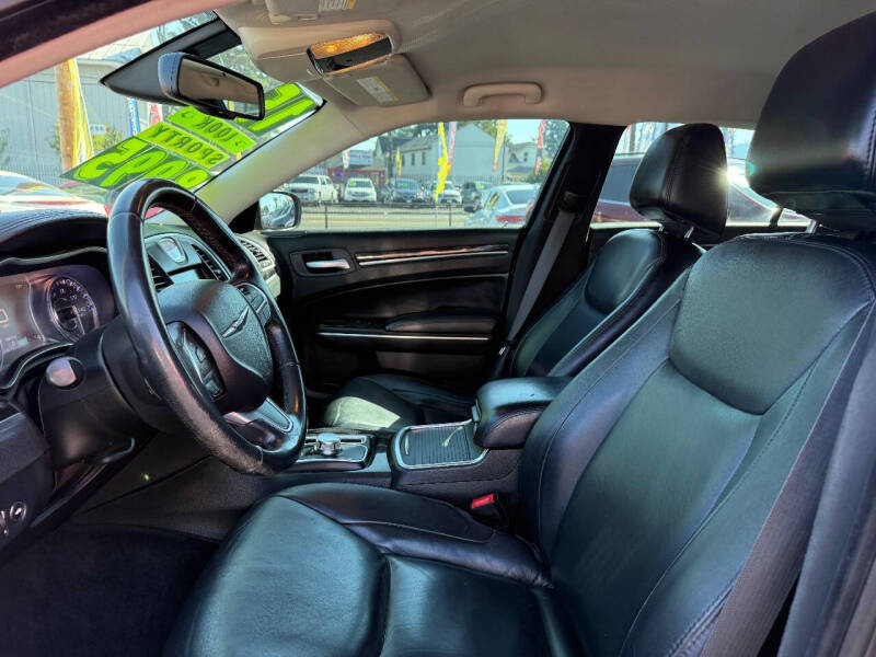 2015 Chrysler 300 Limited