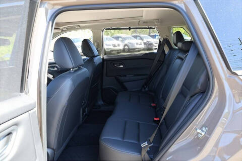 2025 Nissan Rogue SL