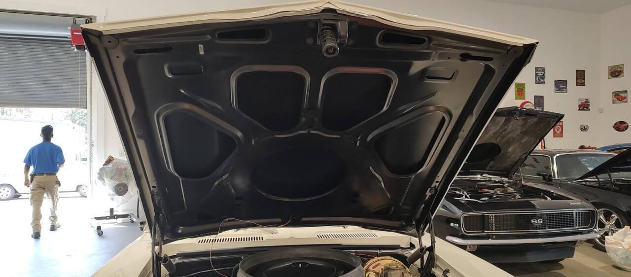 1969 Chevrolet Camaro 18