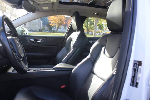 2020 Volvo S60 T5 Momentum