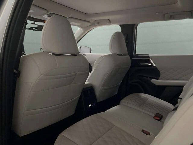 2025 Mitsubishi Outlander PHEV SEL