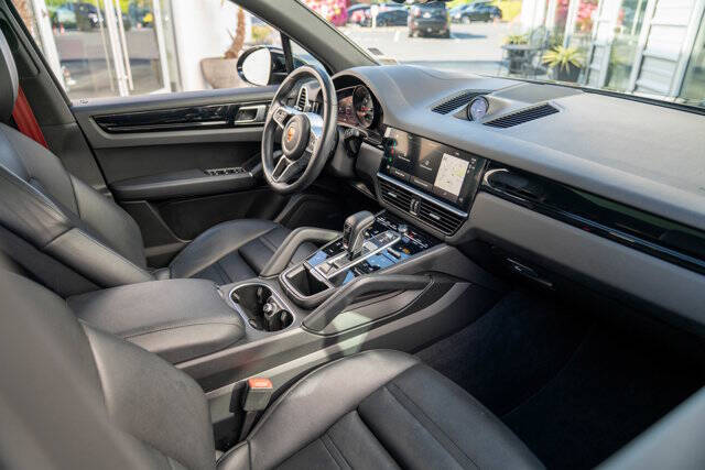 2022 Porsche Cayenne 6