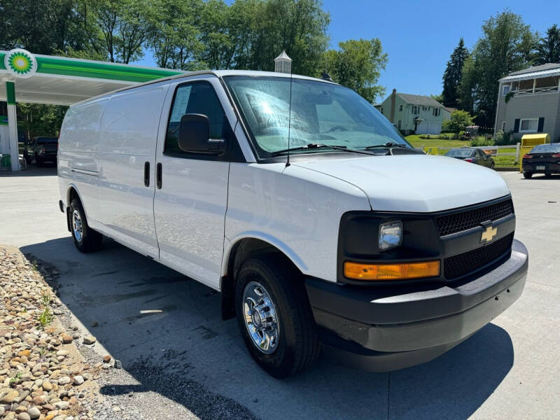 2017 Chevrolet Express Cargo Work Van photo 7