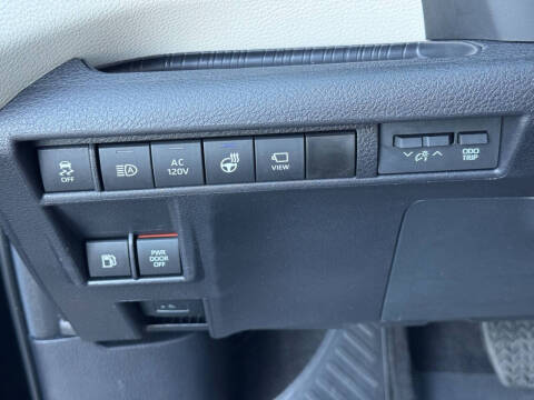 2024 Toyota Sienna Platinum 7-Passenger