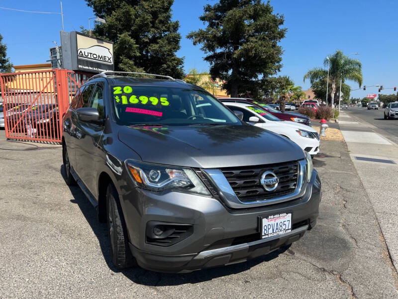 2020 Nissan Pathfinder S photo 7