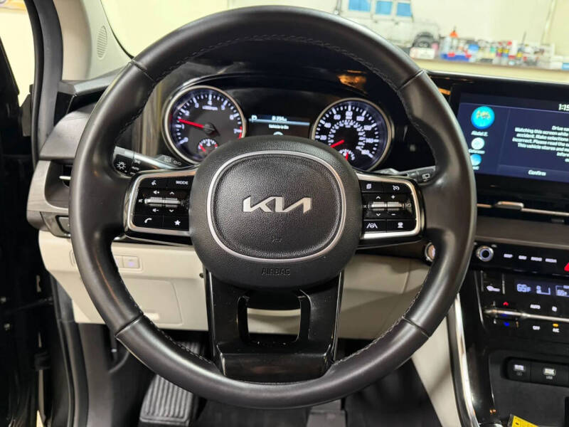 2023 Kia Carnival EX