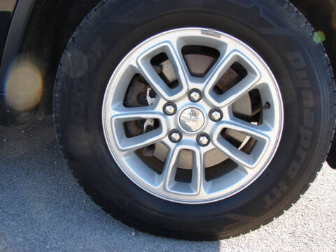 2019 Jeep Grand Cherokee Laredo E