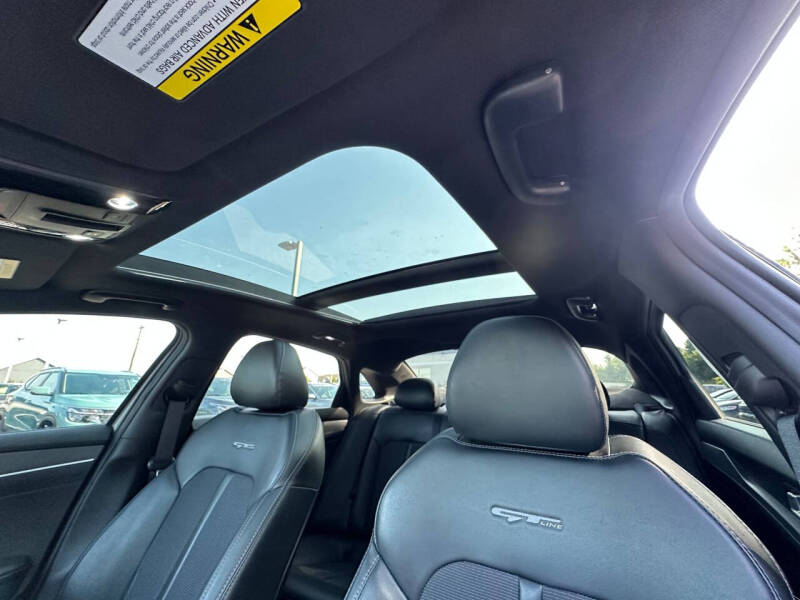 2022 Kia K5