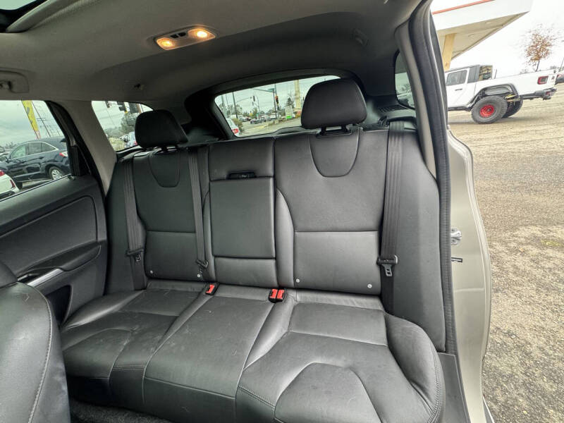 2016 Volvo XC60 T5 Drive-E Premier