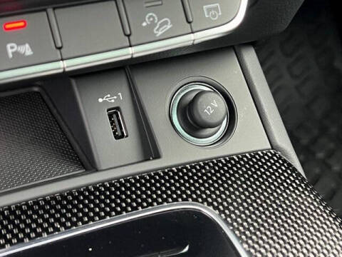 2025 Audi SQ5 3.0T quattro Premium Plus