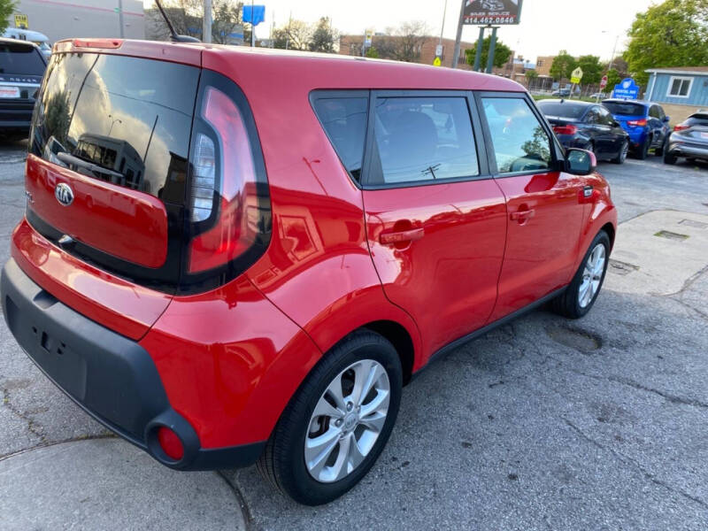 2016 Kia Soul +