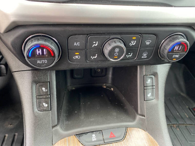 2017 GMC Acadia SLE-2