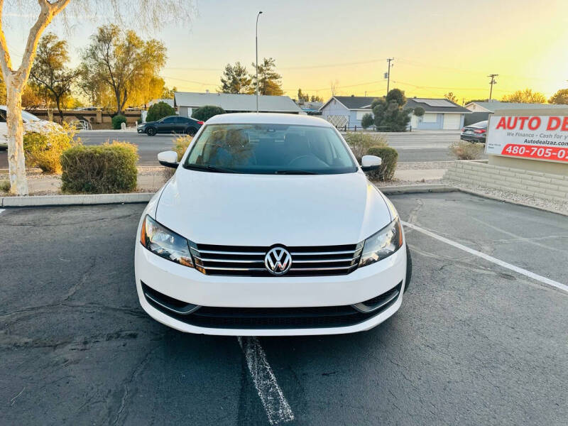 2014 Volkswagen Passat SE photo 2