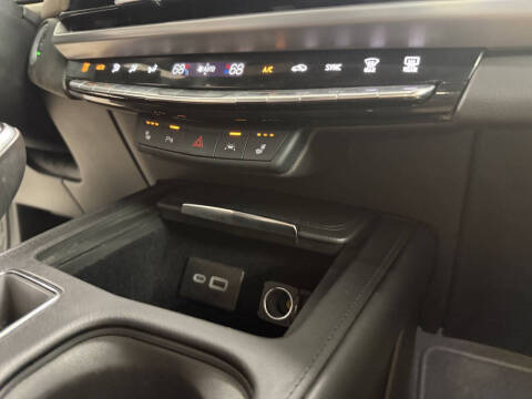 2024 Cadillac XT4 Luxury