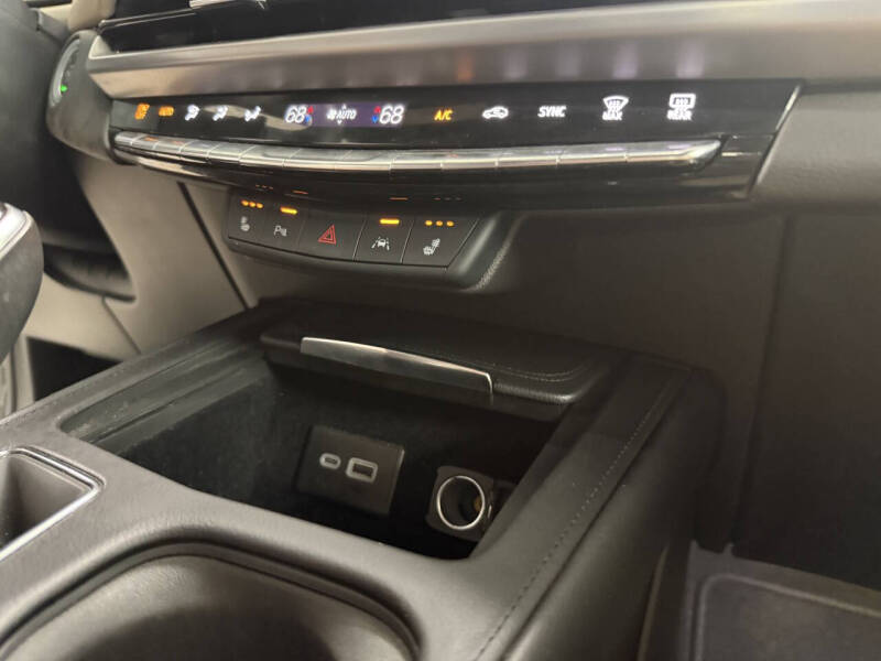 2024 Cadillac XT4 Luxury