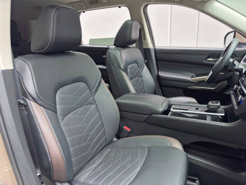2024 Nissan Pathfinder Platinum