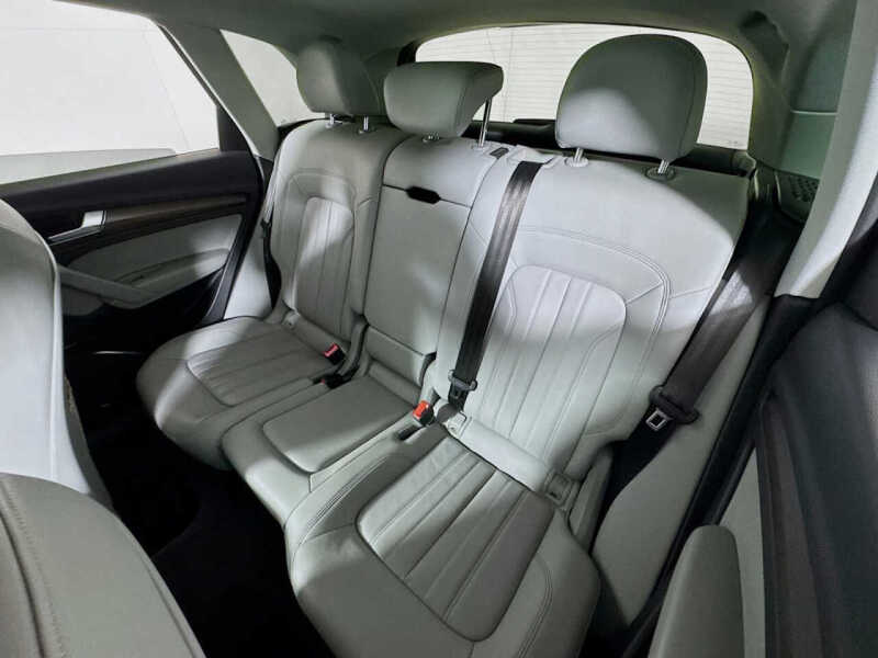 2022 Audi Q5 quattro S line Premium 45 TFSI