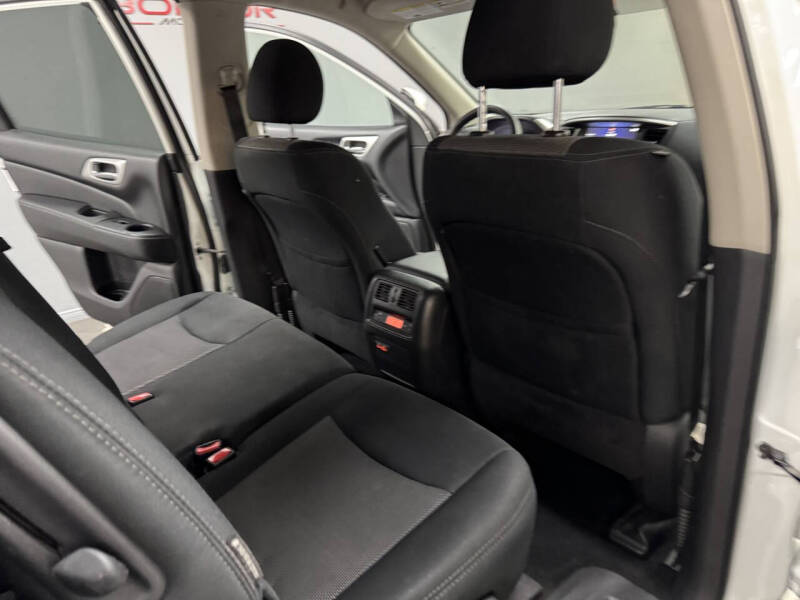 2019 Nissan Pathfinder S