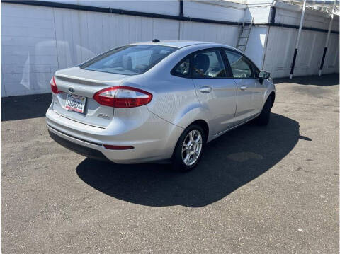 2014 Ford Fiesta SE