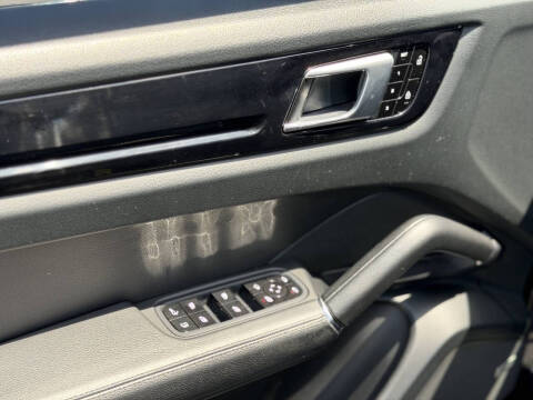 2019 Porsche Cayenne E-Hybrid
