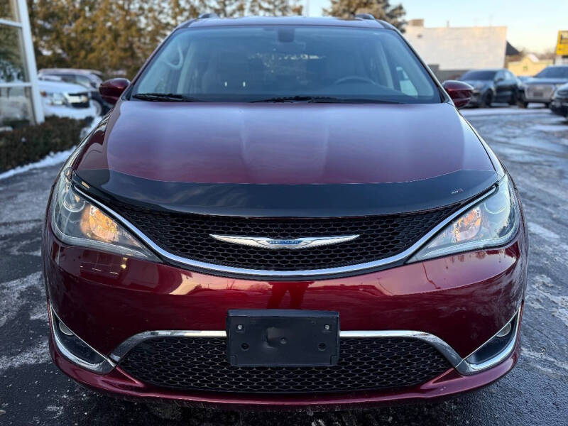2017 Chrysler Pacifica Touring-L Plus