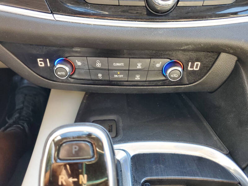 2019 Buick Enclave Essence