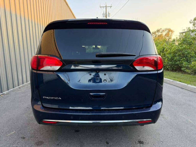 2020 Chrysler Pacifica Touring