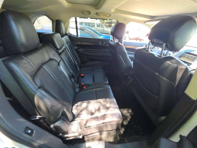 2016 Lincoln MKT EcoBoost
