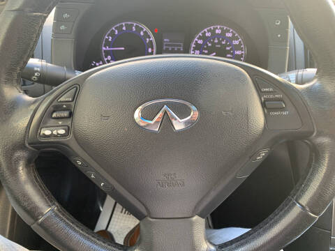 2015 Infiniti Q40