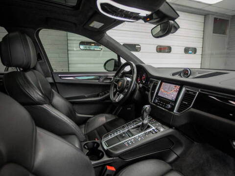 2017 Porsche Macan