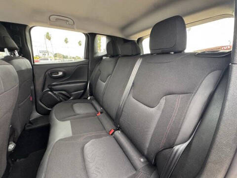 2023 Jeep Renegade Trailhawk