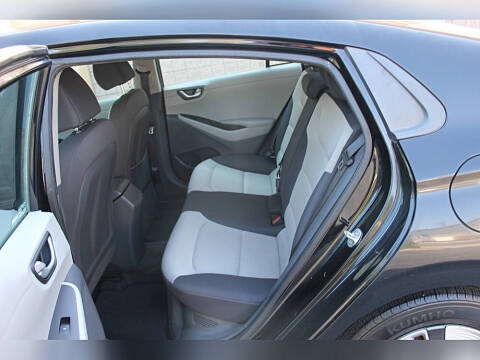 2017 Hyundai Ioniq Hybrid Blue