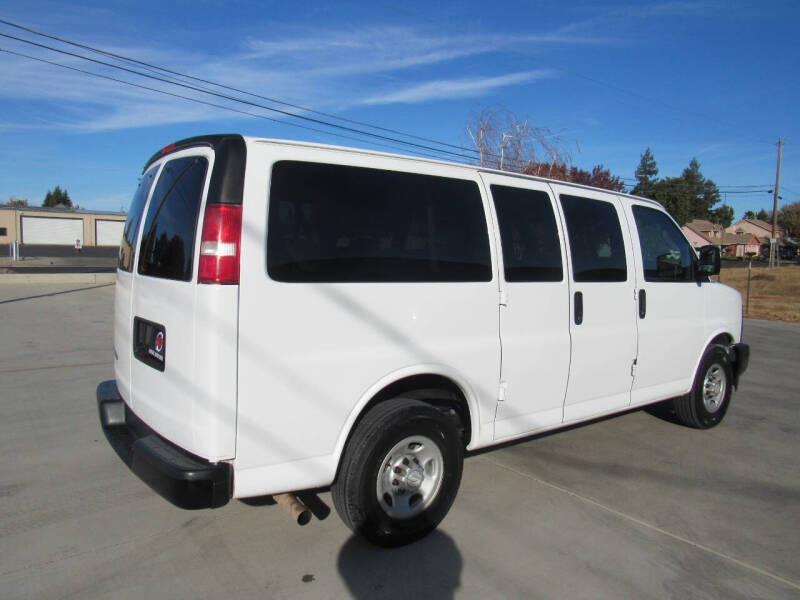 2017 Chevrolet Express LS 2500