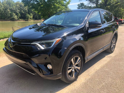 2018 Toyota RAV4 for sale at Monroe Auto's, LLC in Parsons TN