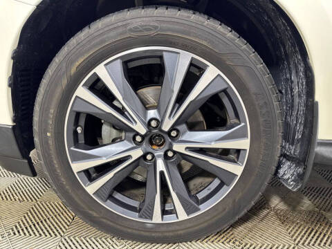2018 Nissan Pathfinder Platinum