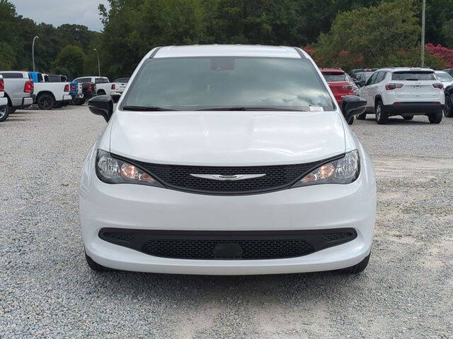 2026 Chrysler Voyager LX