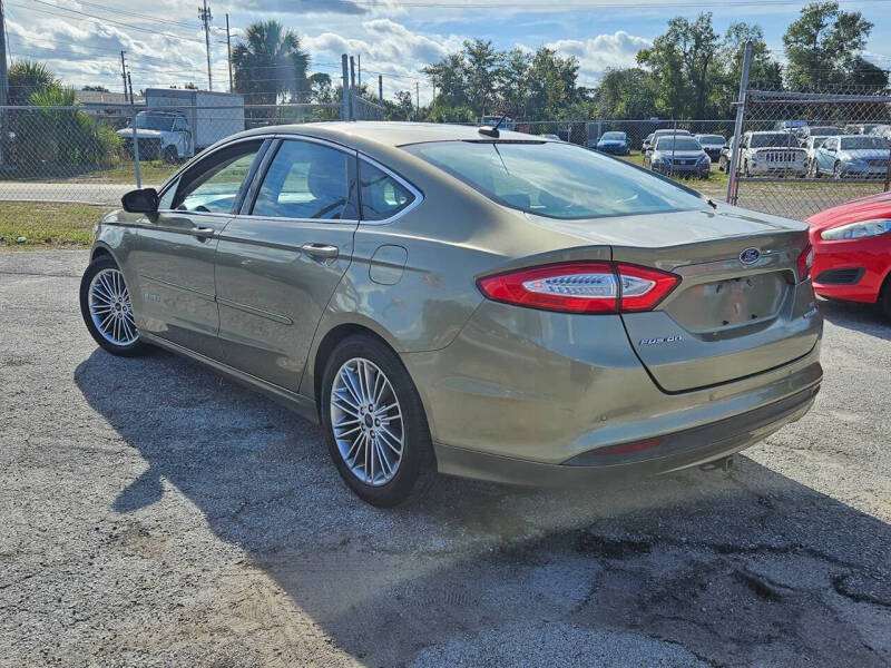 2013 Ford Fusion Hybrid SE