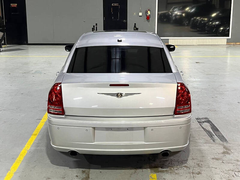 2009 Chrysler 300 SRT-8