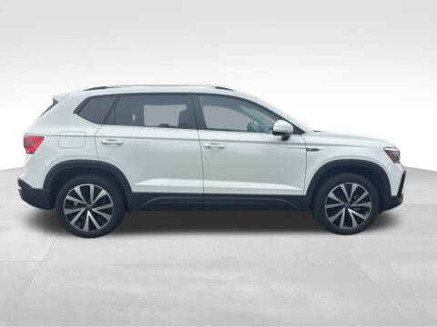 2022 Volkswagen Taos SE 4Motion