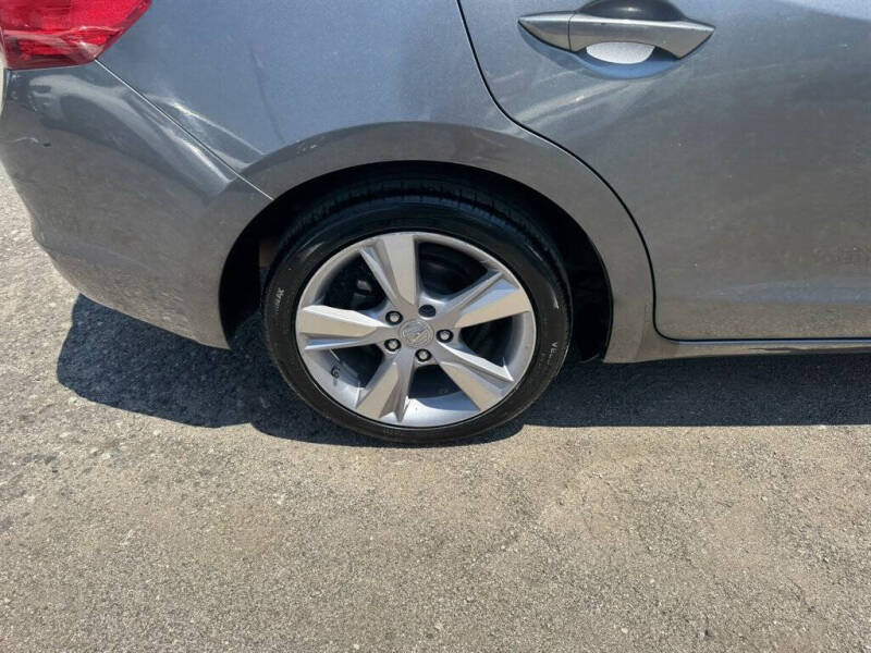 2013 Acura ILX 2.0L w/Premium